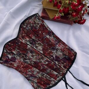 Vintage Elegant Floral Lace Corset - Red and Black